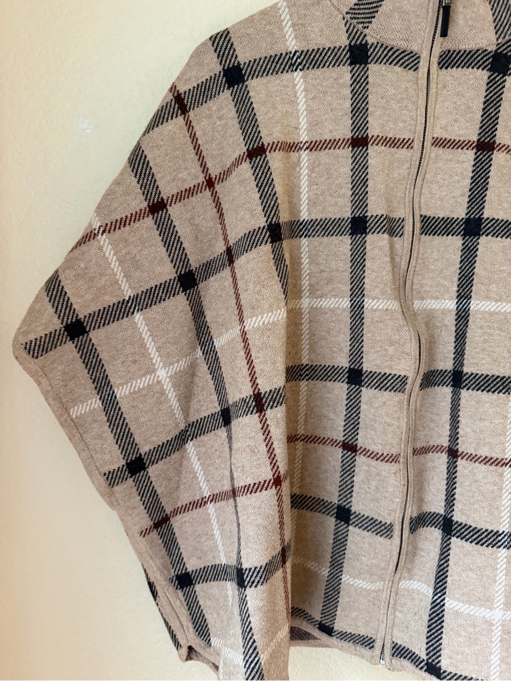 Tahari Plaid Zip Front Cape Poncho Jacket L/XL - Picture 2 of 7